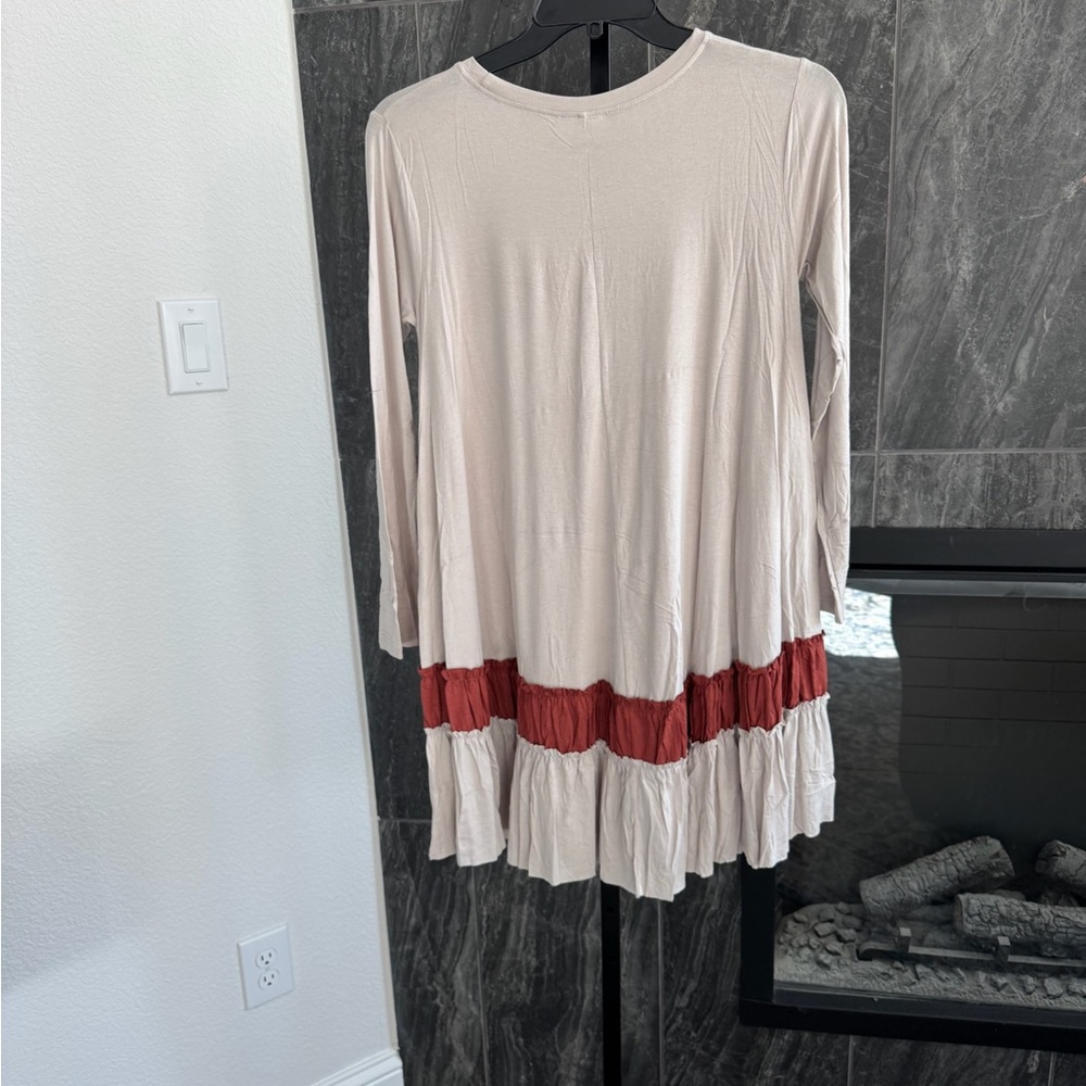 Easel Ruffle Bottom Dress NWT - Picture 3 of 5